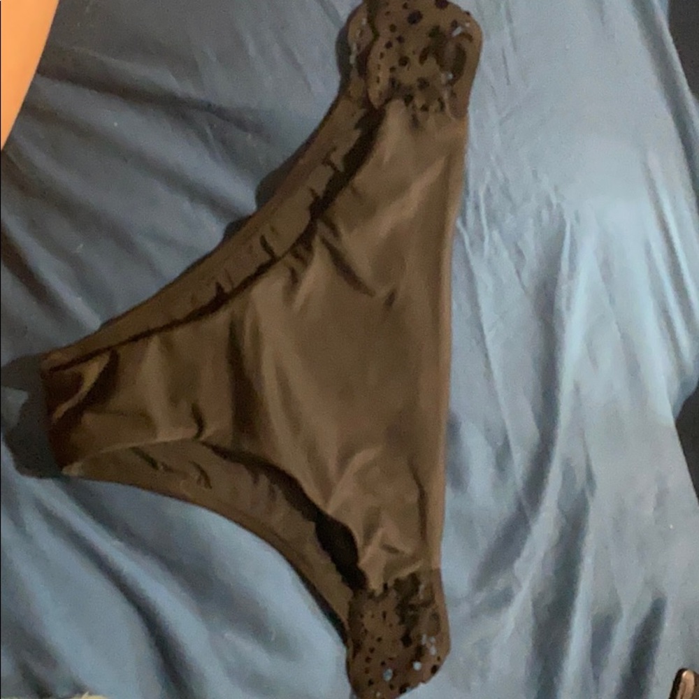 Black bikini bottoms